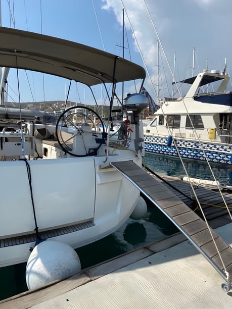 Lavrion Barca a vela cabina 6  cuccette 12  12  ospiti 15.38 m Numero dell'inserzione: #13495 3