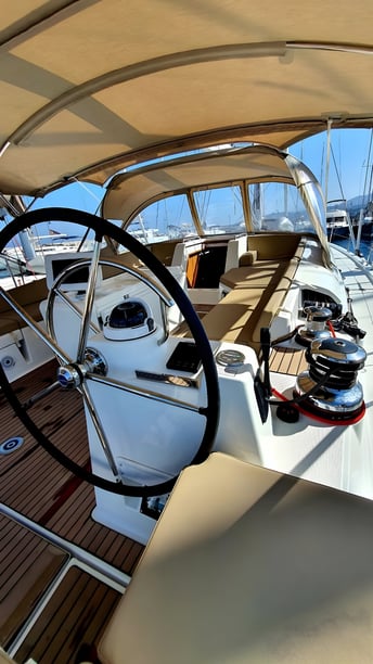 Rodas Velero Cabina 6  12  literas 12  invitados 16.16 m Número de anuncio: #13496 4