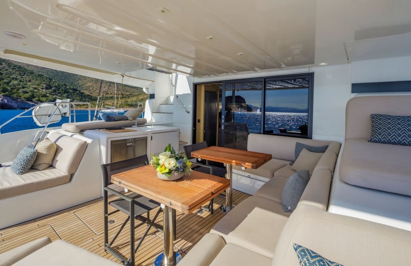 Athens Catamaran 4 cabin 8 berths 8 guests 16.9 m Listing Number: #13504 3