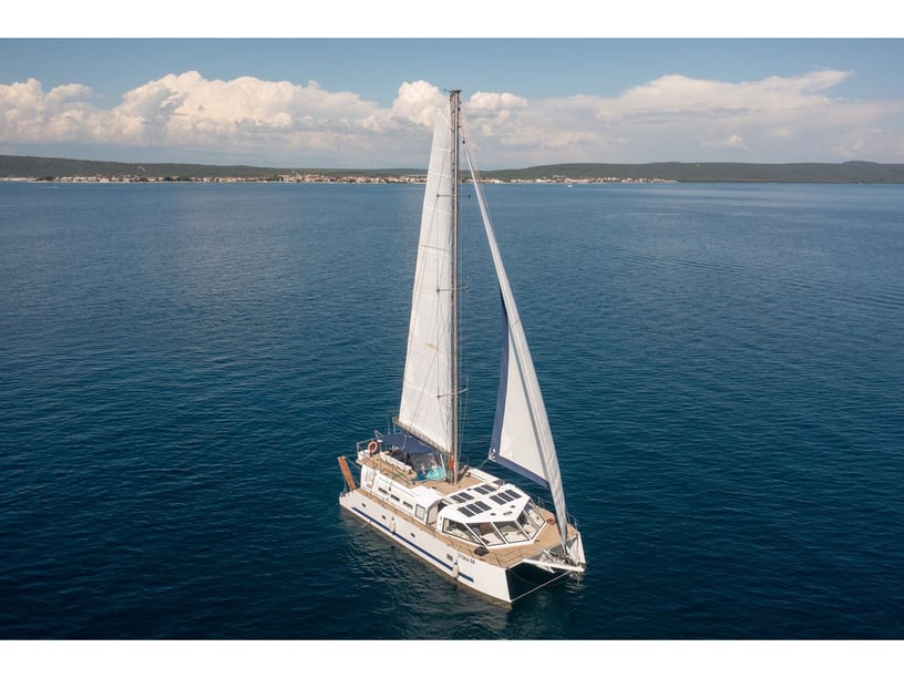 Trogir Catamaran Cabine 5  10  slaapplaatsen 12  gasten 15.19 m Lijstnummer: #13530