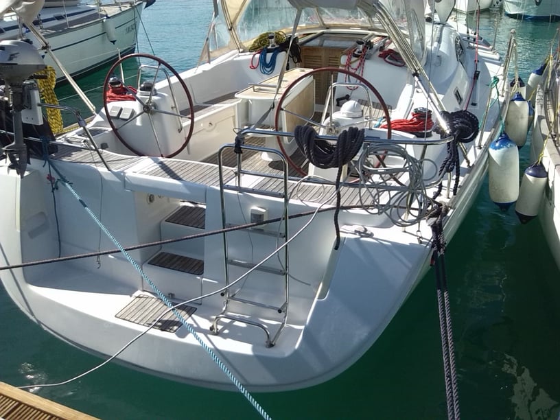 Portisco Sailboat 4 cabin 10 berths 10 guests 13.13 m Listing Number: #1354 5