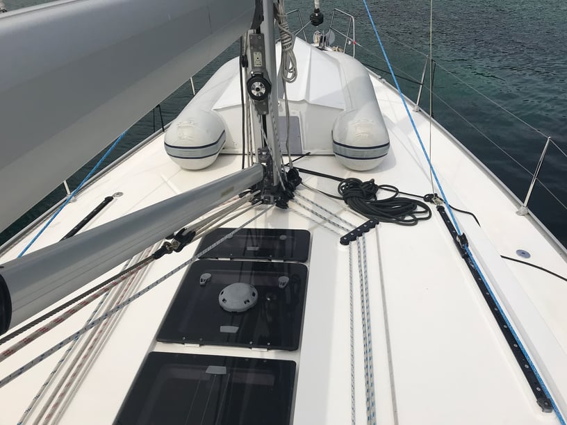 Portisco Sailboat 4 cabin 9 berths 9 guests 14.27 m Listing Number: #1356 5