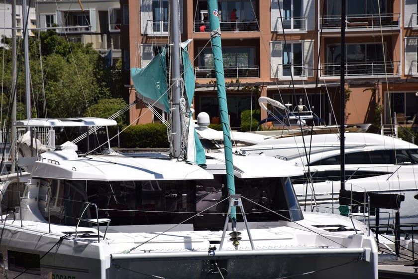 Mahe, Victoria Katamaran 4 Kabine 8 Liegeplätze 8 Gäste 13.71 m Nummer des Inserats: #13565 3