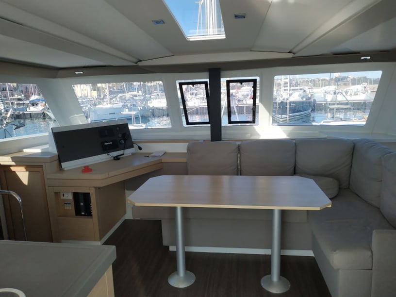 Procida Catamaran 4 cabin 10 berths 10 guests 11.73 m Listing Number: #13569 2