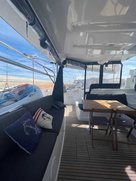 Misschien, Victoria Catamaran Cabine 4  8  slaapplaatsen 8  gasten 13.99 m Lijstnummer: #13592 4