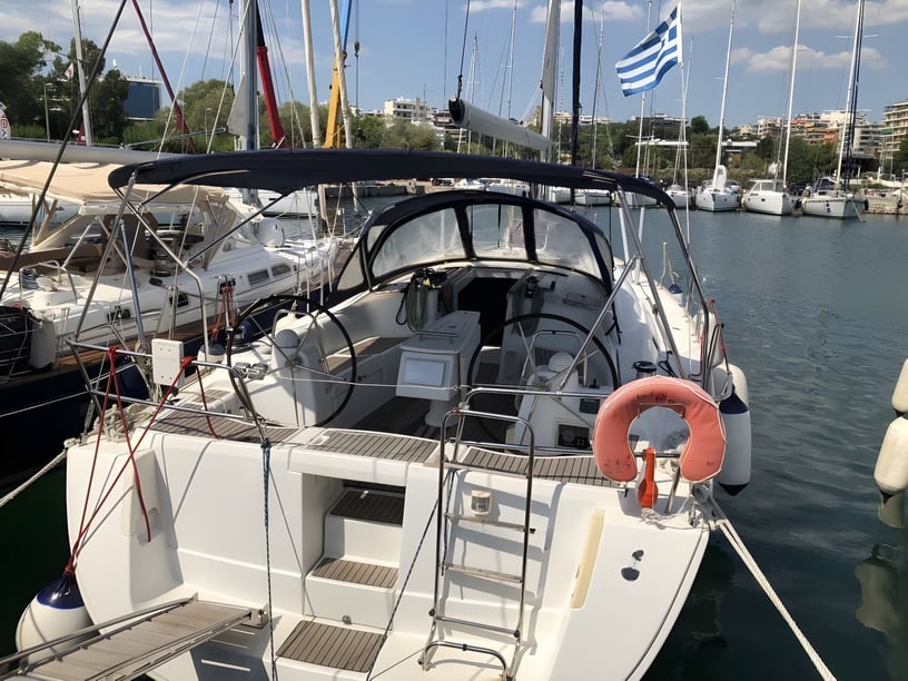 Athene Zeilboot Cabine 4  10  slaapplaatsen 10  gasten 13.13 m Lijstnummer: #13632 2