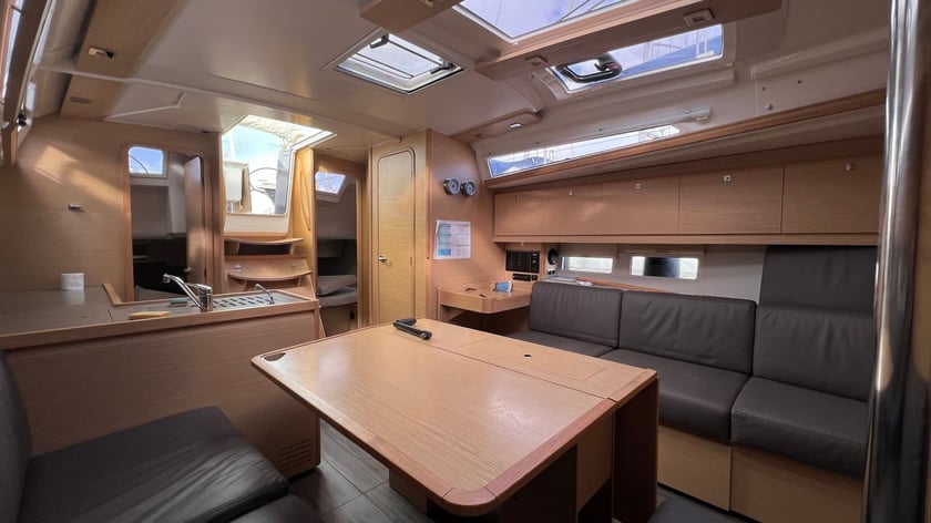 Arzon Segelboot 3 Kabine 8 Liegeplätze 8 Gäste 11.94 m Nummer des Inserats: #13659 4