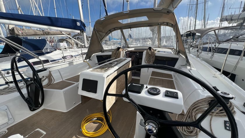 Arzon Segelboot 3 Kabine 8 Liegeplätze 8 Gäste 11.94 m Nummer des Inserats: #13659 3