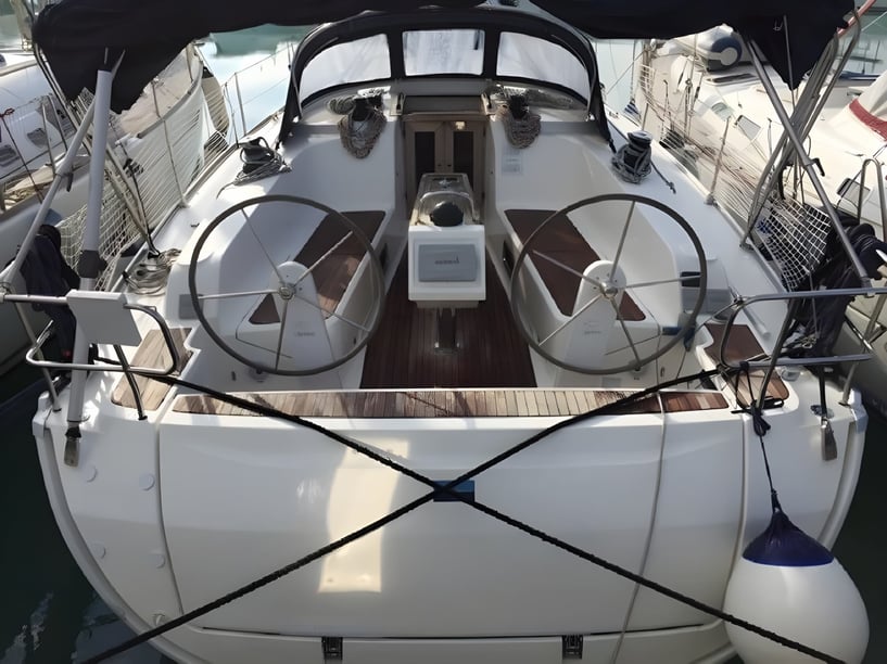 Portisco Sailboat 3 cabin 7 berths 7 guests 12.35 m Listing Number: #1372