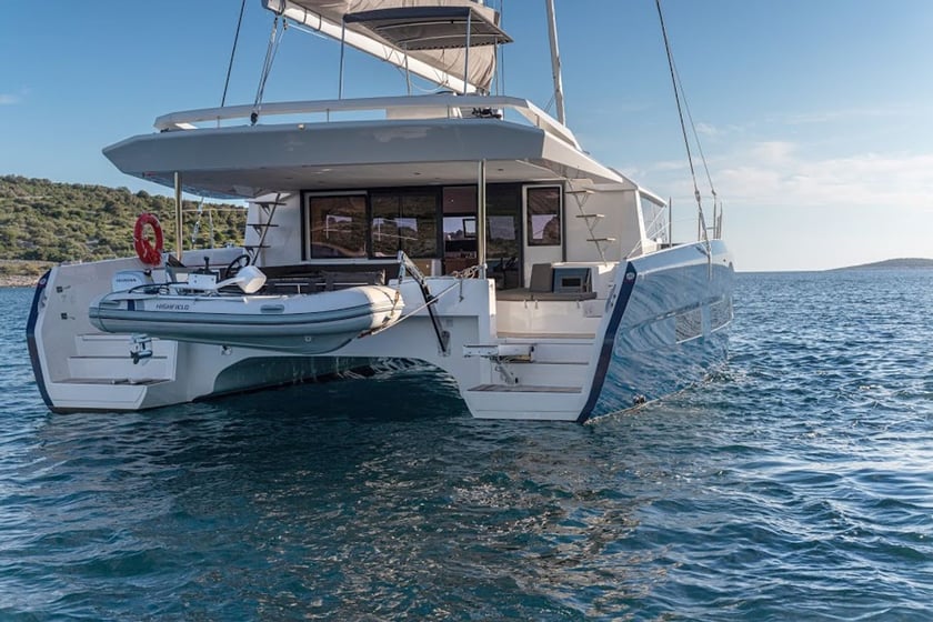 Dubrovnik Catamaran 6 cabin 12 berths 12 guests 14.7 m Listing Number: #13746 4