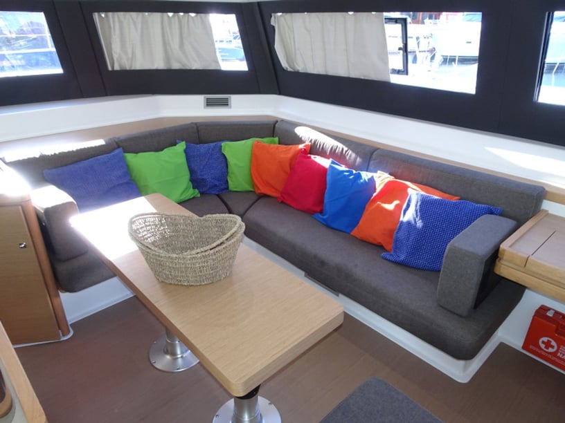 Dubrovnik Catamaran 6 cabin 12 berths 12 guests 14.7 m Listing Number: #13746 2