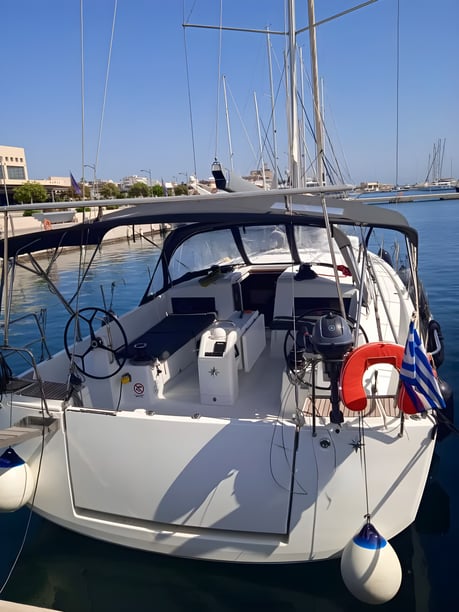 Rhodes Sailboat 6 cabin 12 berths 12 guests 14.32 m Listing Number: #13751 4