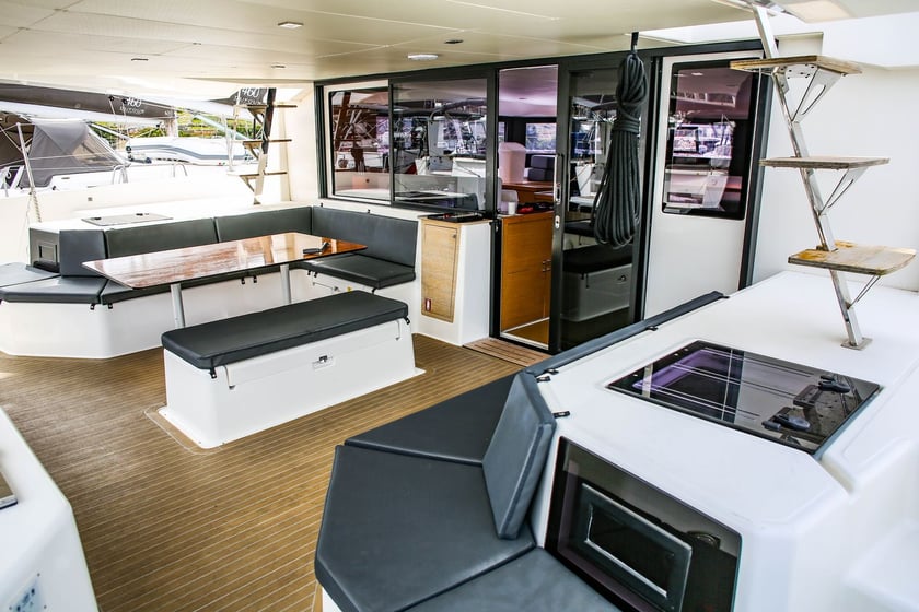 Primošten Catamarano cabina 6  cuccette 12  12  ospiti 14.7 m Numero dell'inserzione: #13770 3