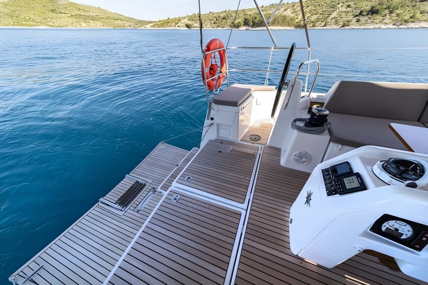 Primošten Barca a vela cabina 5  cuccette 10  10  ospiti 14.42 m Numero dell'inserzione: #13771 5