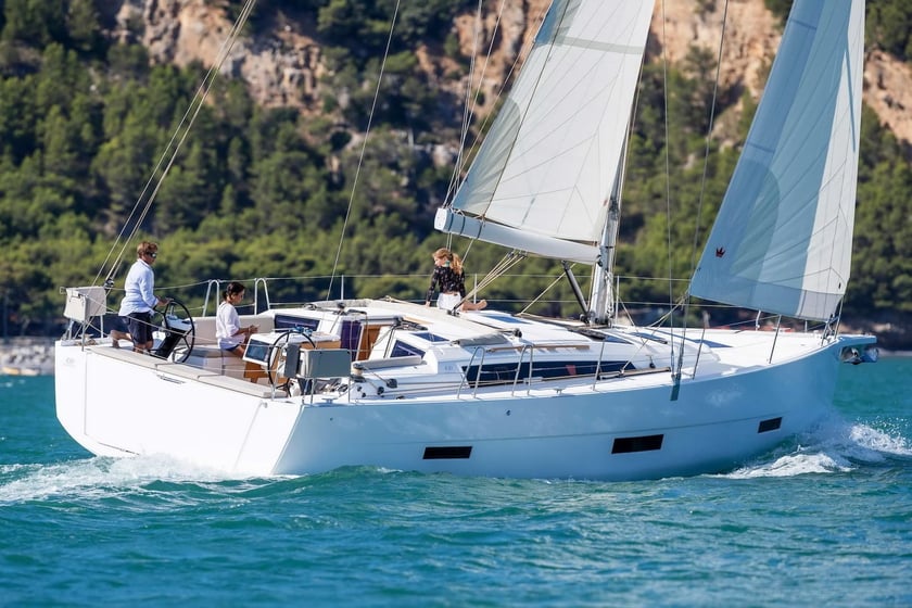 Athens Sailboat 4 cabin 8 berths 8 guests 13.24 m Listing Number: #13787