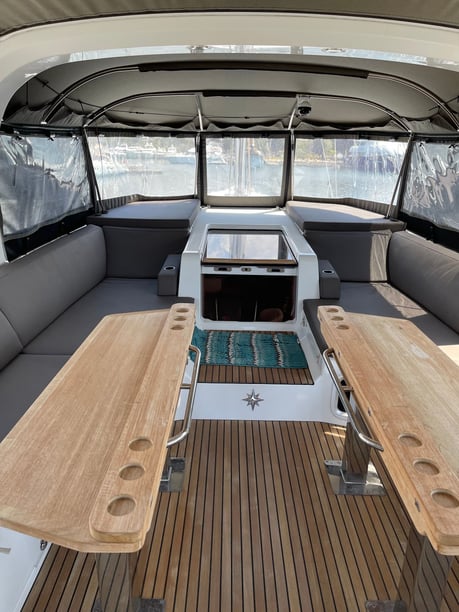 Nea Peramos - Attica Yelkenli 4 kabin Konaklama 8 kişi Seyir 8 kişi 18.28 m İlan No: #13792 3