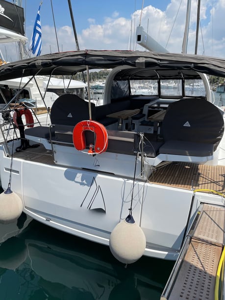 Nea Peramos - Attica Yelkenli 4 kabin Konaklama 8 kişi Seyir 8 kişi 18.28 m İlan No: #13792