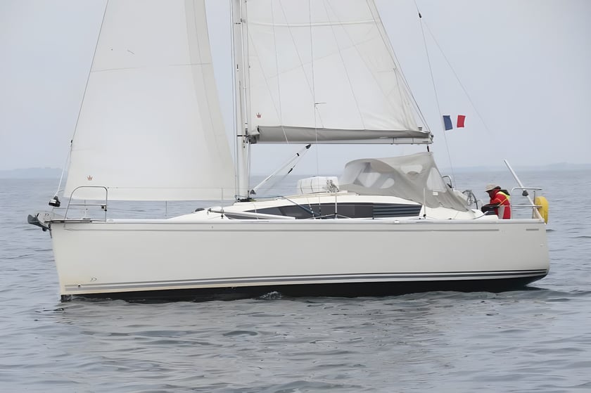 Arzon Zeilboot Cabine 2  6  slaapplaatsen 6  gasten 9.78 m Lijstnummer: #13797