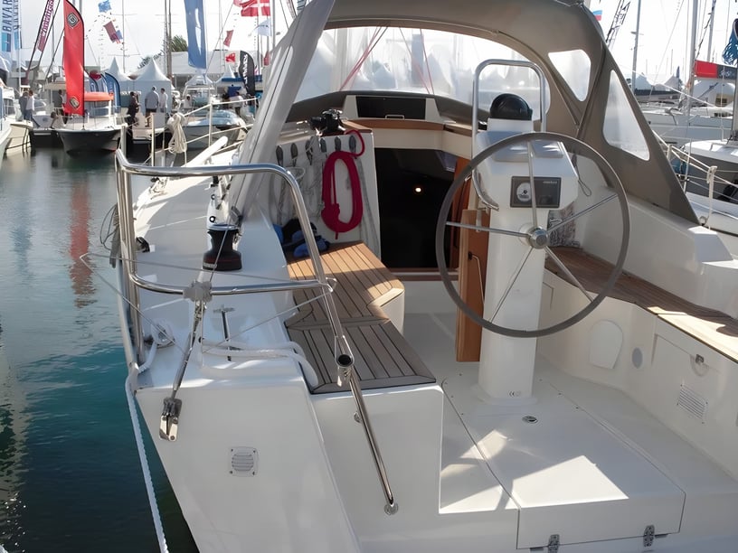 Arzon Zeilboot Cabine 2  6  slaapplaatsen 6  gasten 9.78 m Lijstnummer: #13797 5