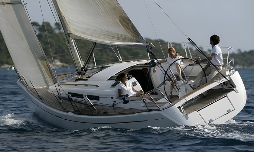 Arzon Zeilboot Cabine 2  6  slaapplaatsen 6  gasten 10.6 m Lijstnummer: #13804