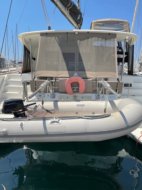 Nea Peramos - Attica Catamaran 6 cabin 11 berths 11 guests 11.74 m Listing Number: #13805 4