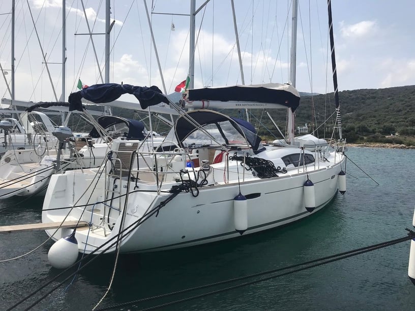 Portisco Sailboat 4 cabin 10 berths 10 guests 13.13 m Listing Number: #1381