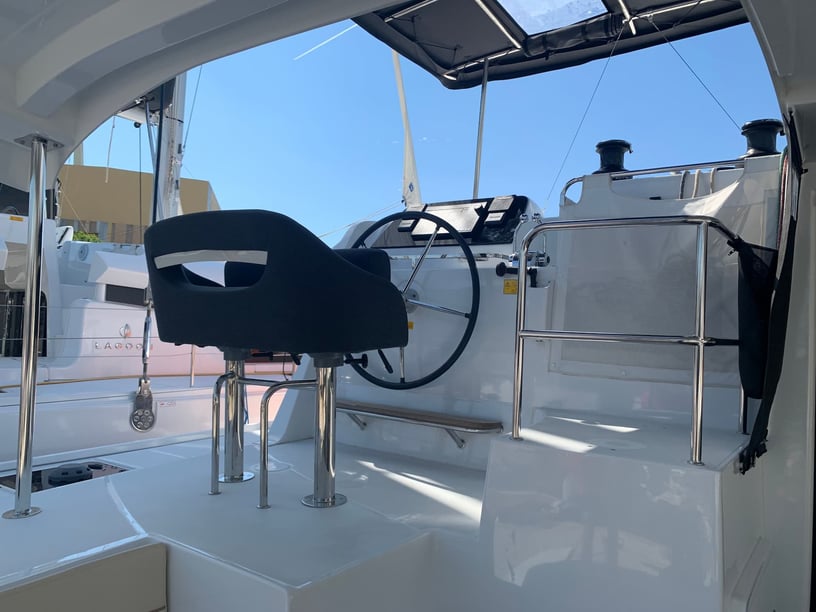 Trogir Catamaran 6 cabin 12 berths 12 guests 12.8 m Listing Number: #13821 5