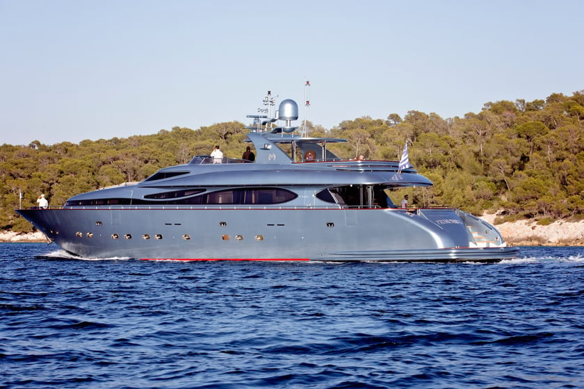 Piraeus Motor Yacht 5 cabin 12 berths 12 guests 34 m Listing Number: #13825 5