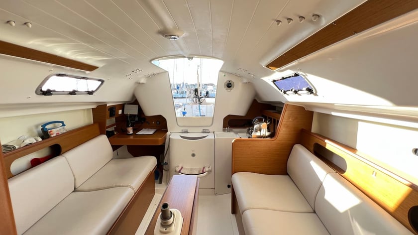 Arzon Segelboot 2 Kabine 6 Liegeplätze 6 Gäste 9.66 m Nummer des Inserats: #13857 5