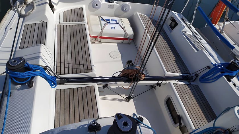 Arzon Segelboot 2 Kabine 6 Liegeplätze 6 Gäste 9.66 m Nummer des Inserats: #13857 3