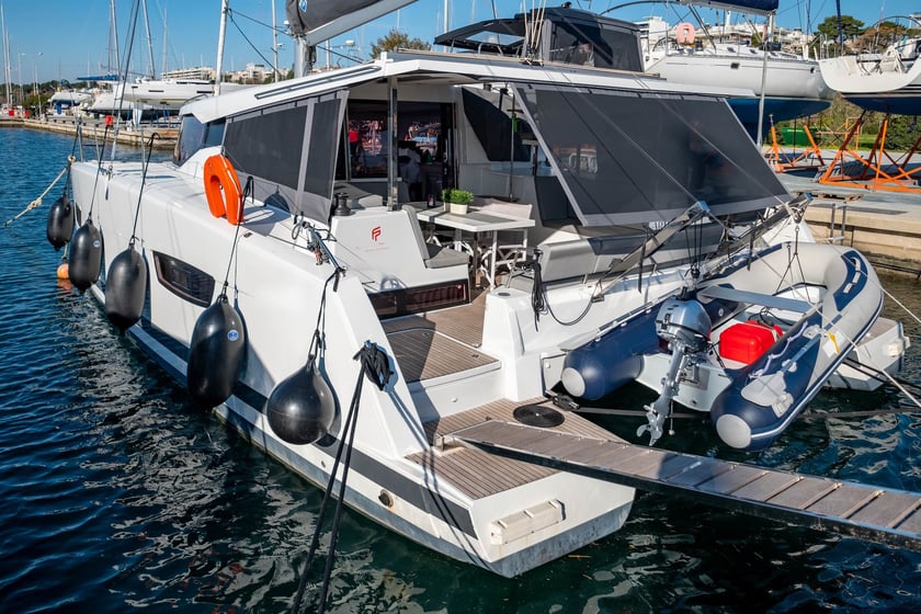 Lefkada Catamarán Cabina 5  11  literas 11  invitados 11.93 m Número de anuncio: #13890