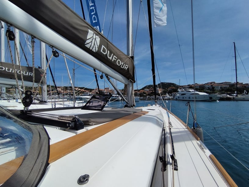 Porto Rotondo Zeilboot Cabine 3  6  slaapplaatsen 6  gasten 12.5 m Lijstnummer: #13892 5