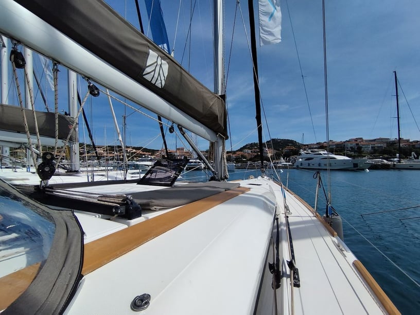 Porto Rotondo Zeilboot Cabine 3  6  slaapplaatsen 6  gasten 12.5 m Lijstnummer: #13892 5