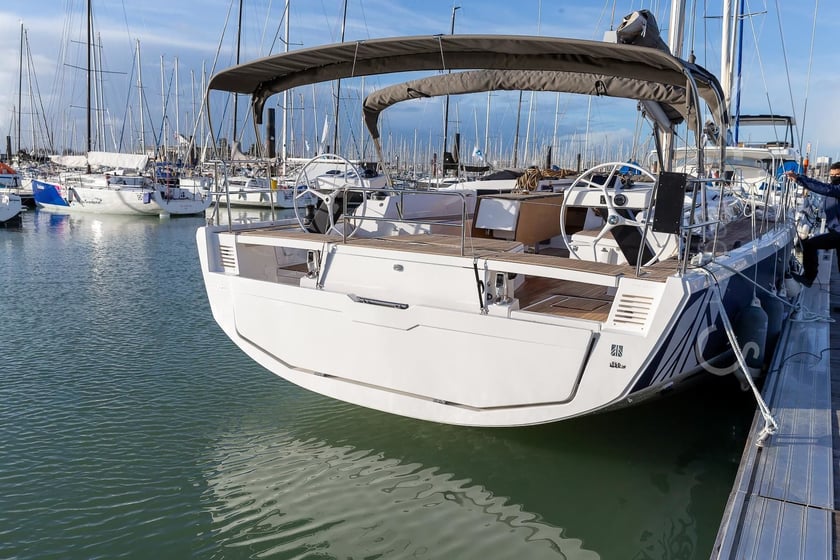 Portisco Segelboot 6 Kabine 11 Liegeplätze 11 Gäste 14.9 m Nummer des Inserats: #13910 4