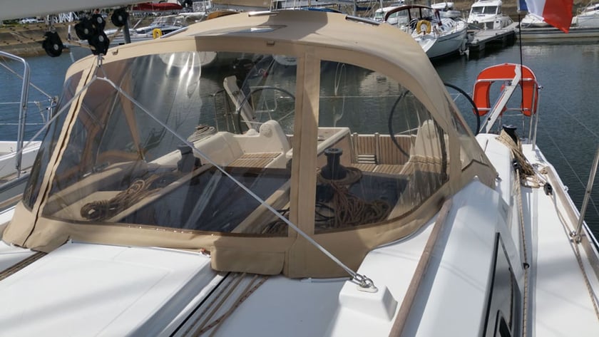 Arzon Segelboot 3 Kabine 8 Liegeplätze 8 Gäste 11.25 m Nummer des Inserats: #13922 4