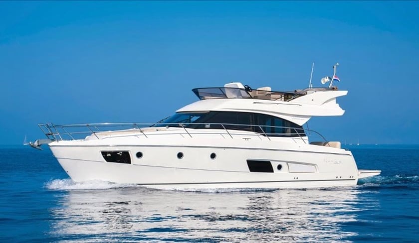 Sukošan Motorboat 3 cabin 6 berths 6 guests 13.6 m Listing Number: #13950