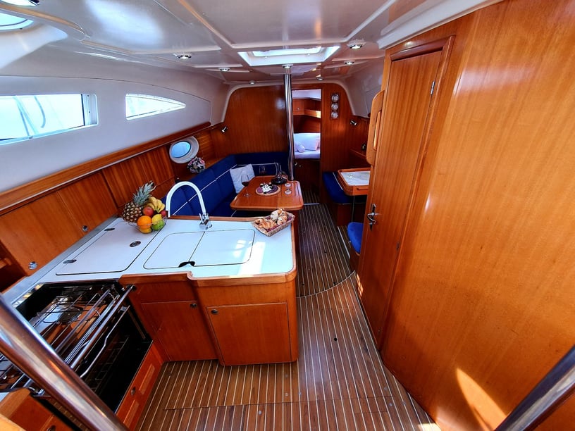 Jezera Sailboat 3 cabin 7 berths 7 guests 10.46 m Listing Number: #13971 5