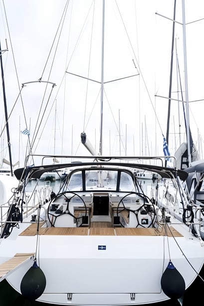 Tourlos Voilier Cabine 4  Couchettes 9  Invités 9  13.98 m Numéro de l'annonce: #13979 4