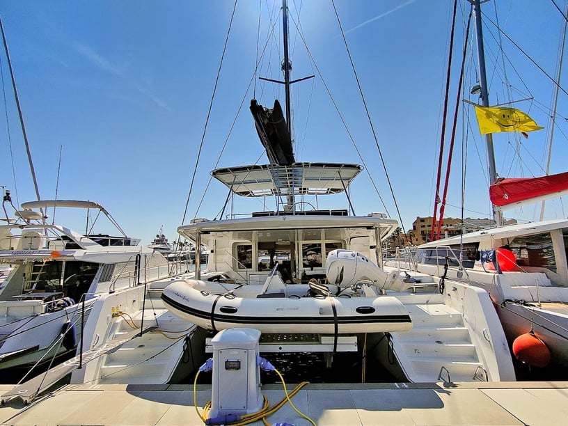 Cogolin Catamaran 4 cabin 10 berths 10 guests 15.85 m Listing Number: #13981