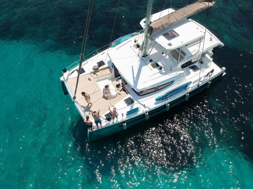 Porto Rotondo - Punta Asfodeli Catamarán Cabina 6  11  literas 11  invitados 14.32 m Número de anuncio: #14007 5