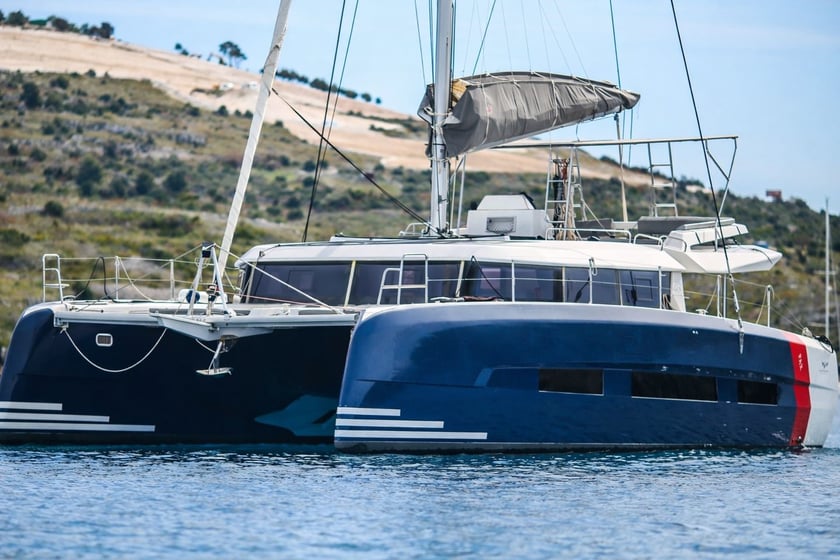 Primošten Catamaran 6 cabin 12 berths 12 guests 14.7 m Listing Number: #14014