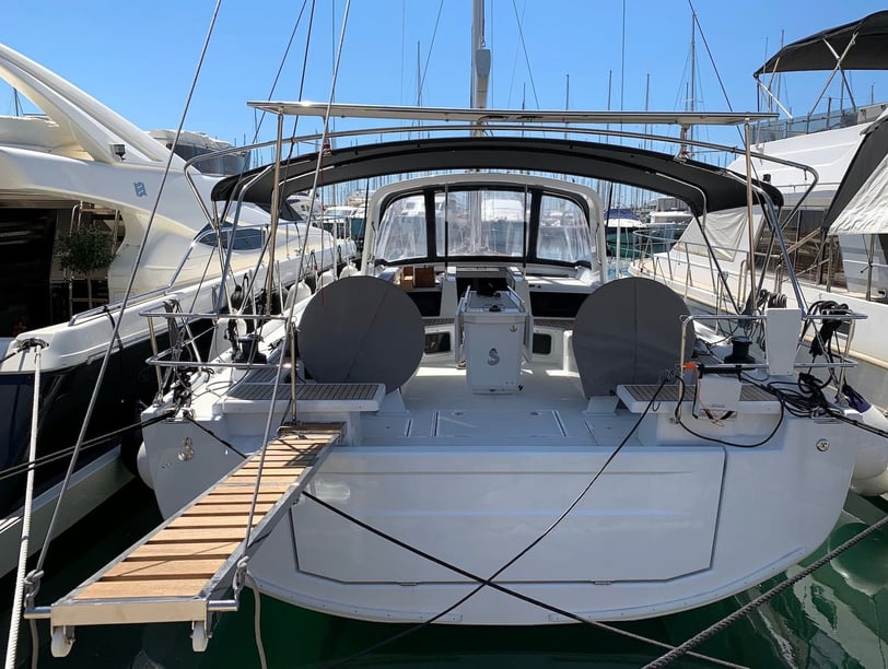 Athens Sailboat 6 cabin 12 berths 12 guests 15.94 m Listing Number: #14026 3