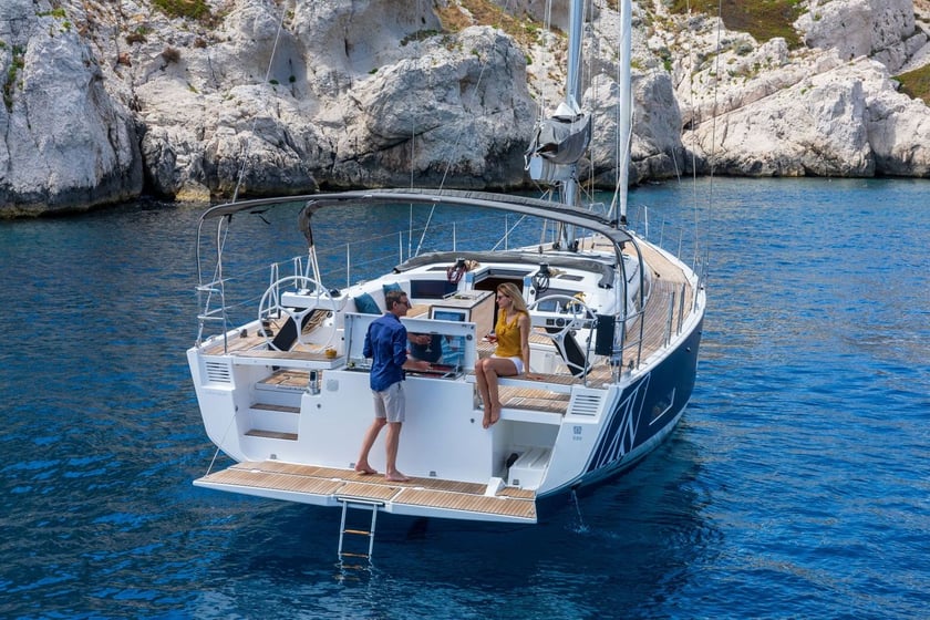 Capo d'Orlando Sailboat 5 cabin 12 berths 12 guests 16.6 m Listing Number: #14048 5