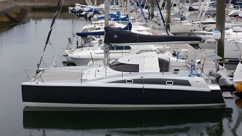 Arzon Catamaran 4 cabin 6 berths 6 guests 9.9 m Listing Number: #14065