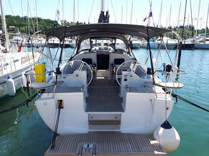 Izola Sailboat 4 cabin 10 berths 10 guests 13.85 m Listing Number: #14078 4