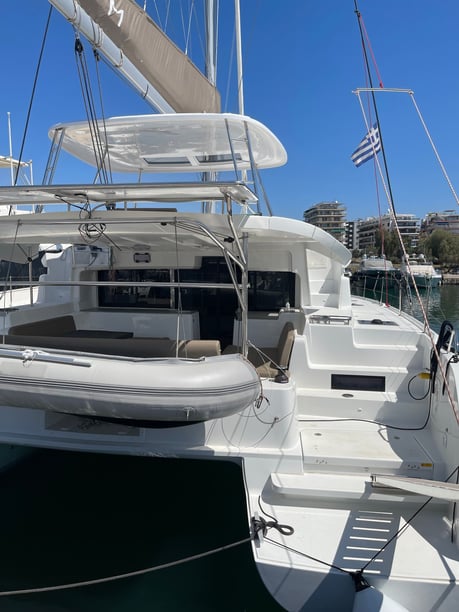 Athene Catamaran Cabine 4  10  slaapplaatsen 10  gasten 13.99 m Lijstnummer: #14080 4