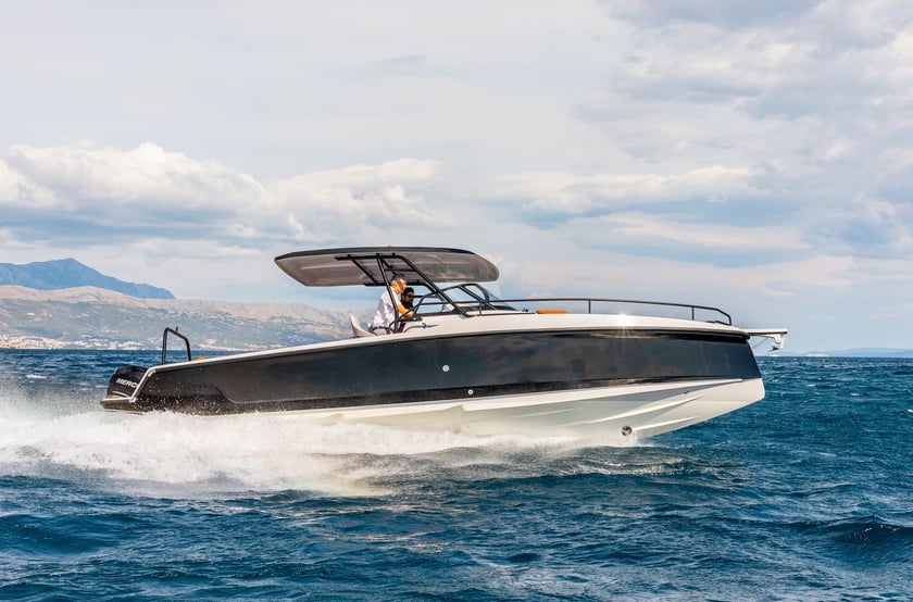 Trogir Motorboot 1 Kabine 2 Liegeplätze 2 Gäste 9.51 m Nummer des Inserats: #14093 4