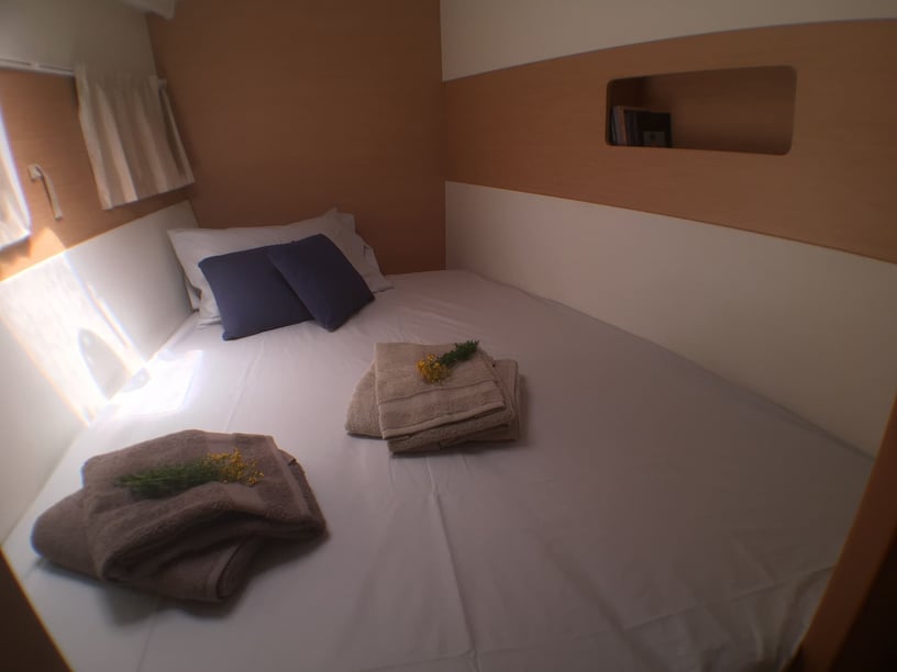 Lefkada Katamaran 5 Kabine 9 Liegeplätze 9 Gäste 11.97 m Nummer des Inserats: #14103 5