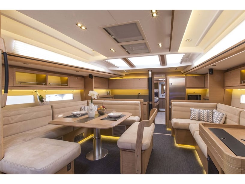 Capo d'Orlando Barca a vela cabina 4  cuccette 9  9  ospiti 17.15 m Numero dell'inserzione: #14125 2