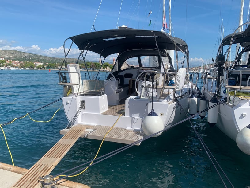 Trogir Segelboot 3 Kabine 8 Liegeplätze 8 Gäste 11.9 m Nummer des Inserats: #14132